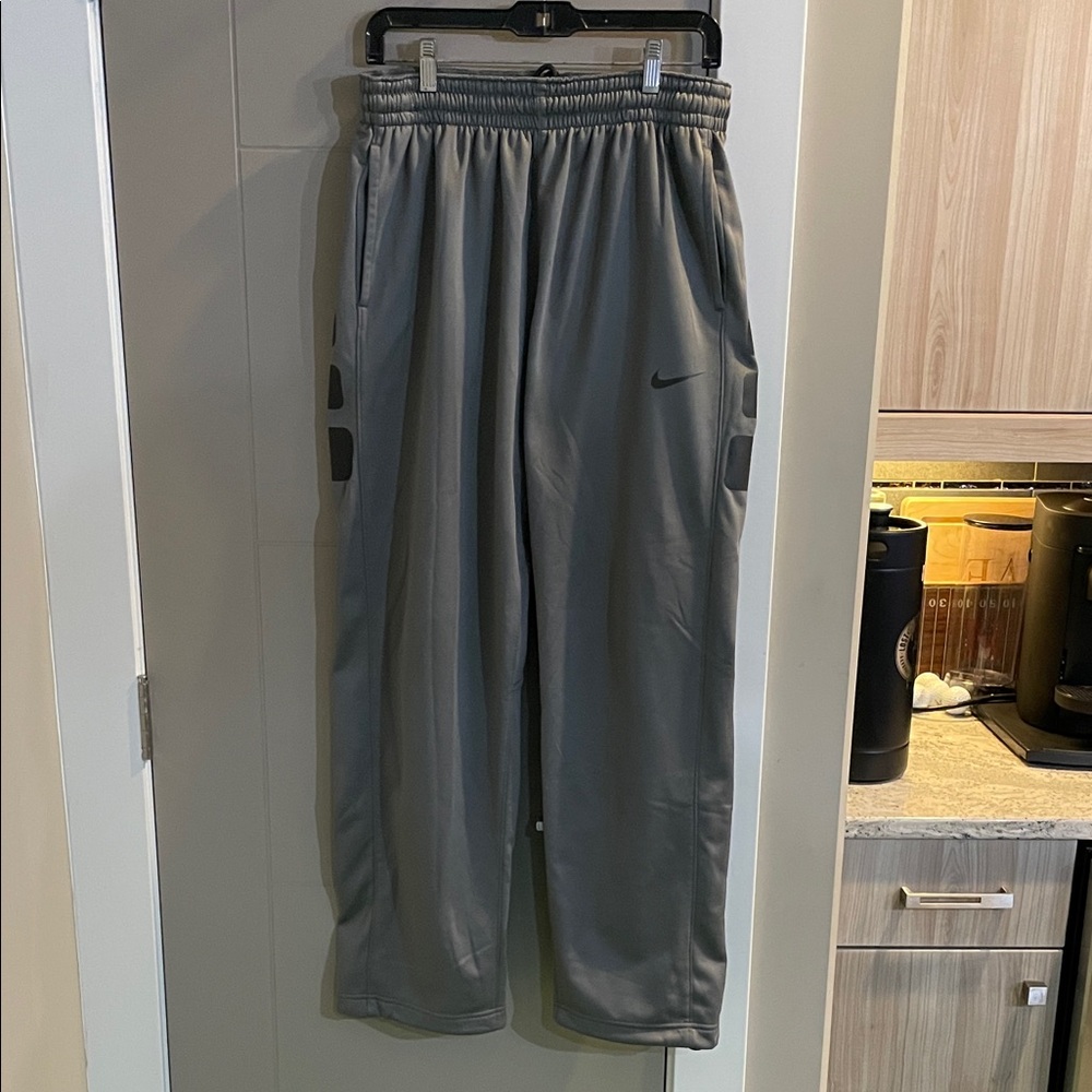 Nike Men's Gray sweatpants with Black Accents